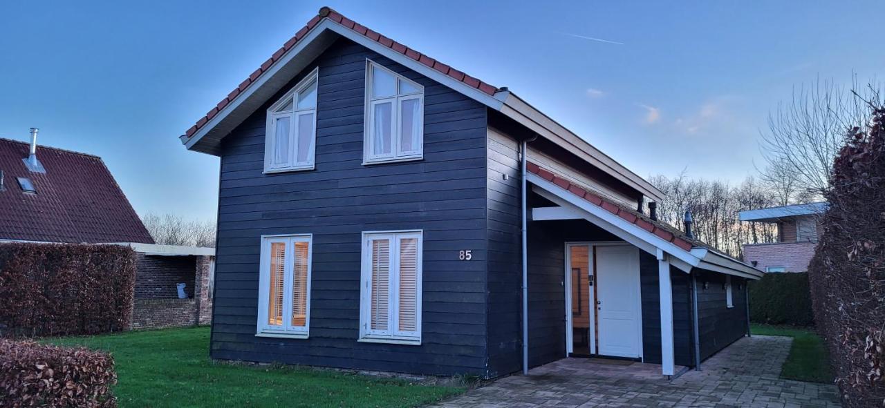 The Black House - Luxurious Holiday Villa Zeewolde Exteriör bild